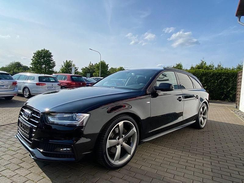 Schwarz Gebraucht 2015 Audi A4 S-line plus Kombi | 11.900 € (Guter Preis) - Bild 1/4