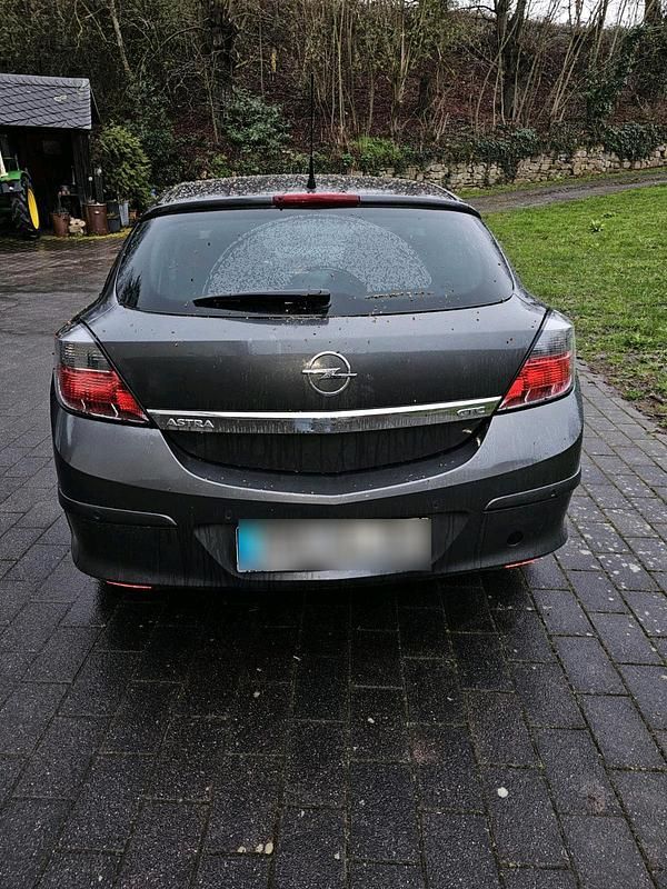 Gebraucht Opel Astra 101 PS (74 kW) 2009 Grau Coupé