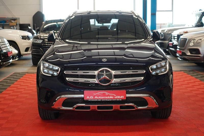 Gebraucht Mercedes GLC300e 272 PS (200 kW) 2020 Cavansitblau SUV