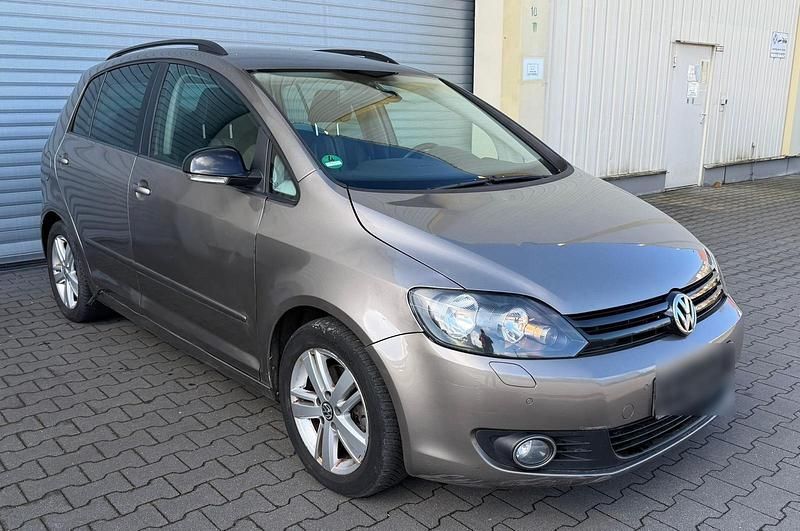 Gebraucht VW Golf VII Match 105 PS (77 kW) 2012 Limousine