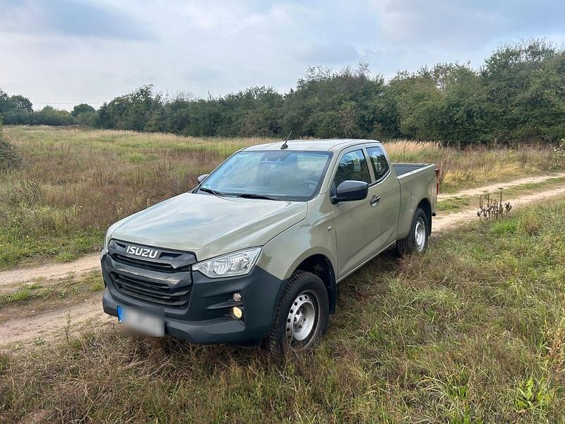Gebraucht Isuzu D-Max 163 PS (119 kW) 2024 Grün SUV