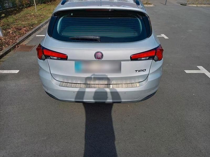 Gebraucht Fiat Tipo Lounge 120 PS (88 kW) 2017 Silber Kombi