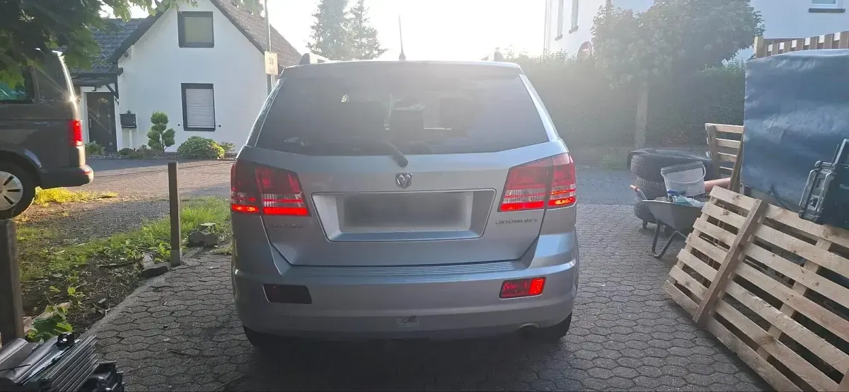 Gebraucht Dodge Journey 174 PS (127 kW) 2010 Silber SUV