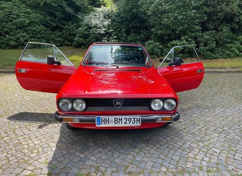 Second-hand Lancia Beta 116 CP (85 kW) 1982 Roșu Cabrio