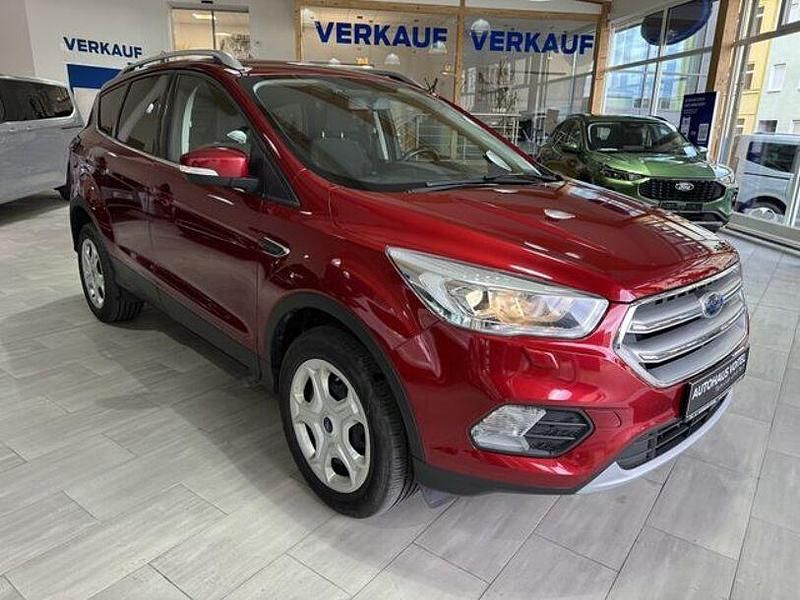Gebraucht Ford Kuga Cool & Connect 150 PS (110 kW) 2019 Rot SUV