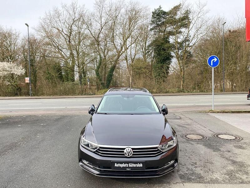 Gebraucht VW Passat Highline 150 PS (110 kW) 2018 Grau Kombi