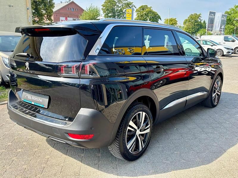 Gebraucht Peugeot 5008 Allure 131 PS (96 kW) 2023 Schwarz perla nera Van / Kleinbus