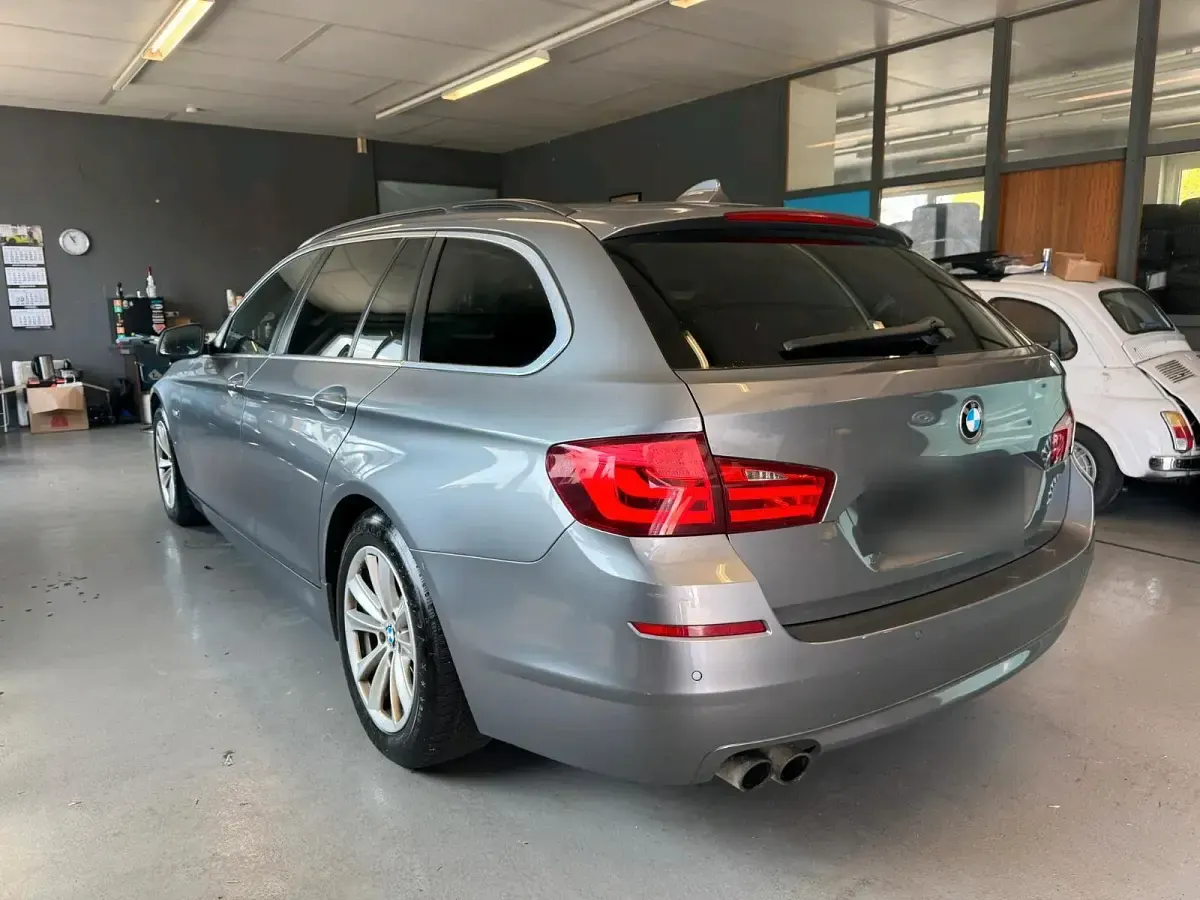 Second-hand BMW 520 184 CP (135 kW) 2011 Gri Break