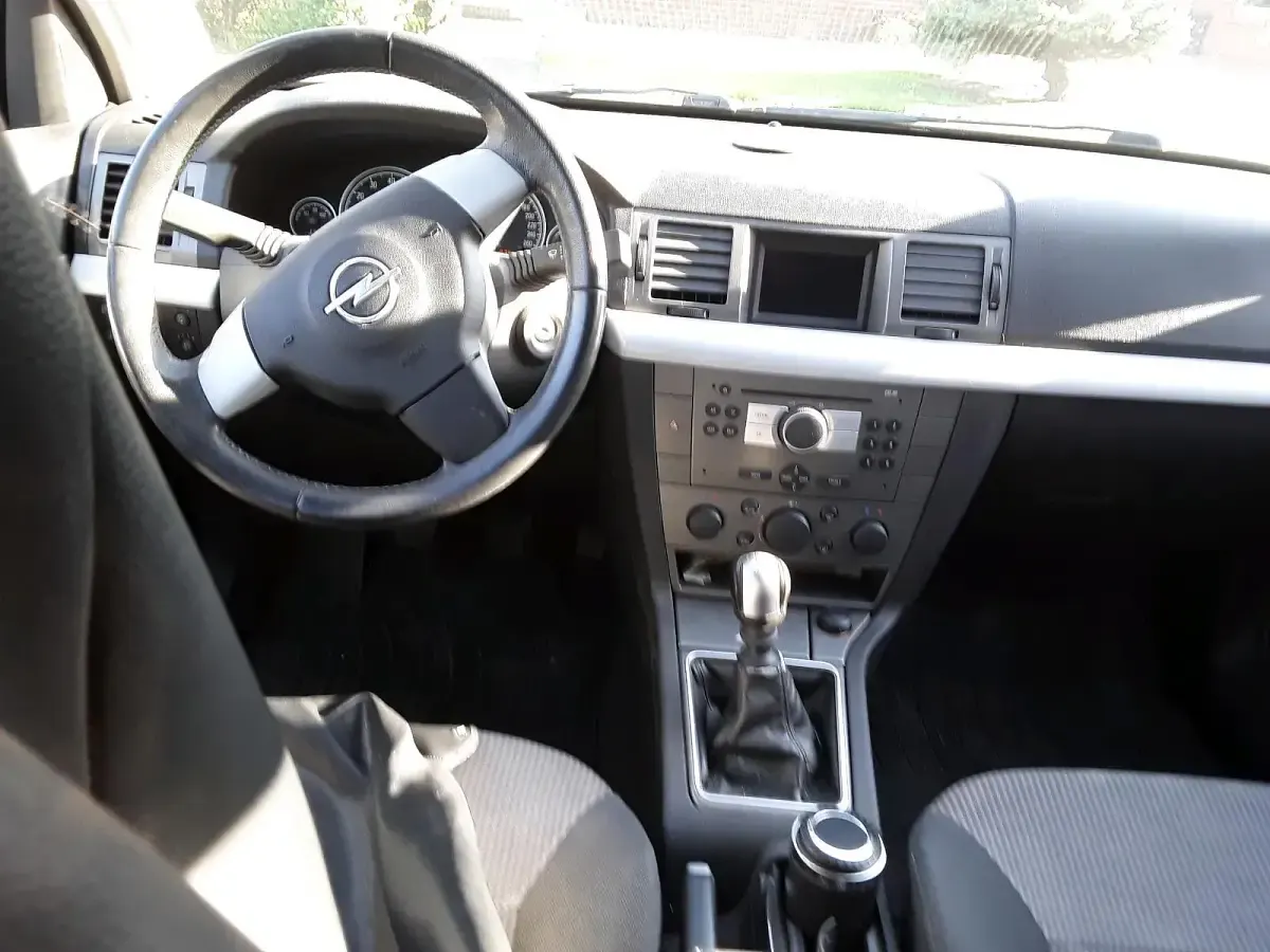 Gebraucht Opel Vectra 122 PS (89 kW) 2005 Grau Limousine