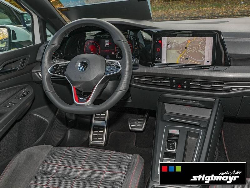 Gebraucht VW Golf GTI 245 PS (180 kW) 2021 Oryxwhite perlmutteffekt Limousine
