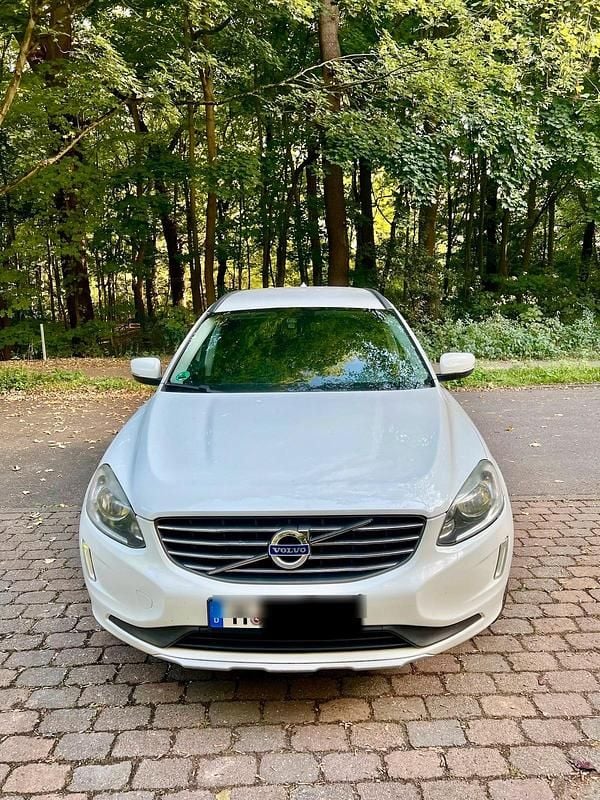 Weiß Gebraucht 2016 Volvo XC60 SUV | 16.000 € (Guter Preis) - Bild 1/4