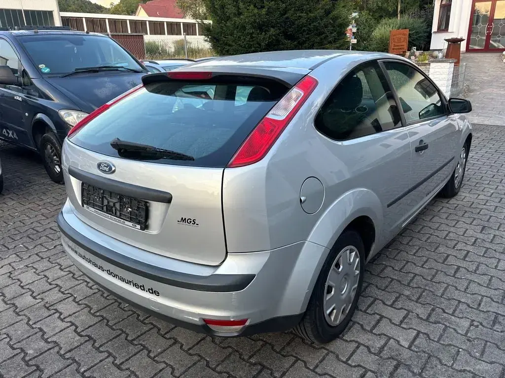 Gebraucht Ford Focus Trend 80 PS (58 kW) 2005 Limousine