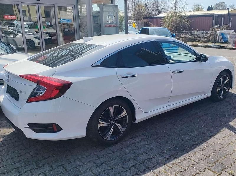 Occasion Honda Civic Elegance 182 ch (133 kW) 2018 Blanc Berline