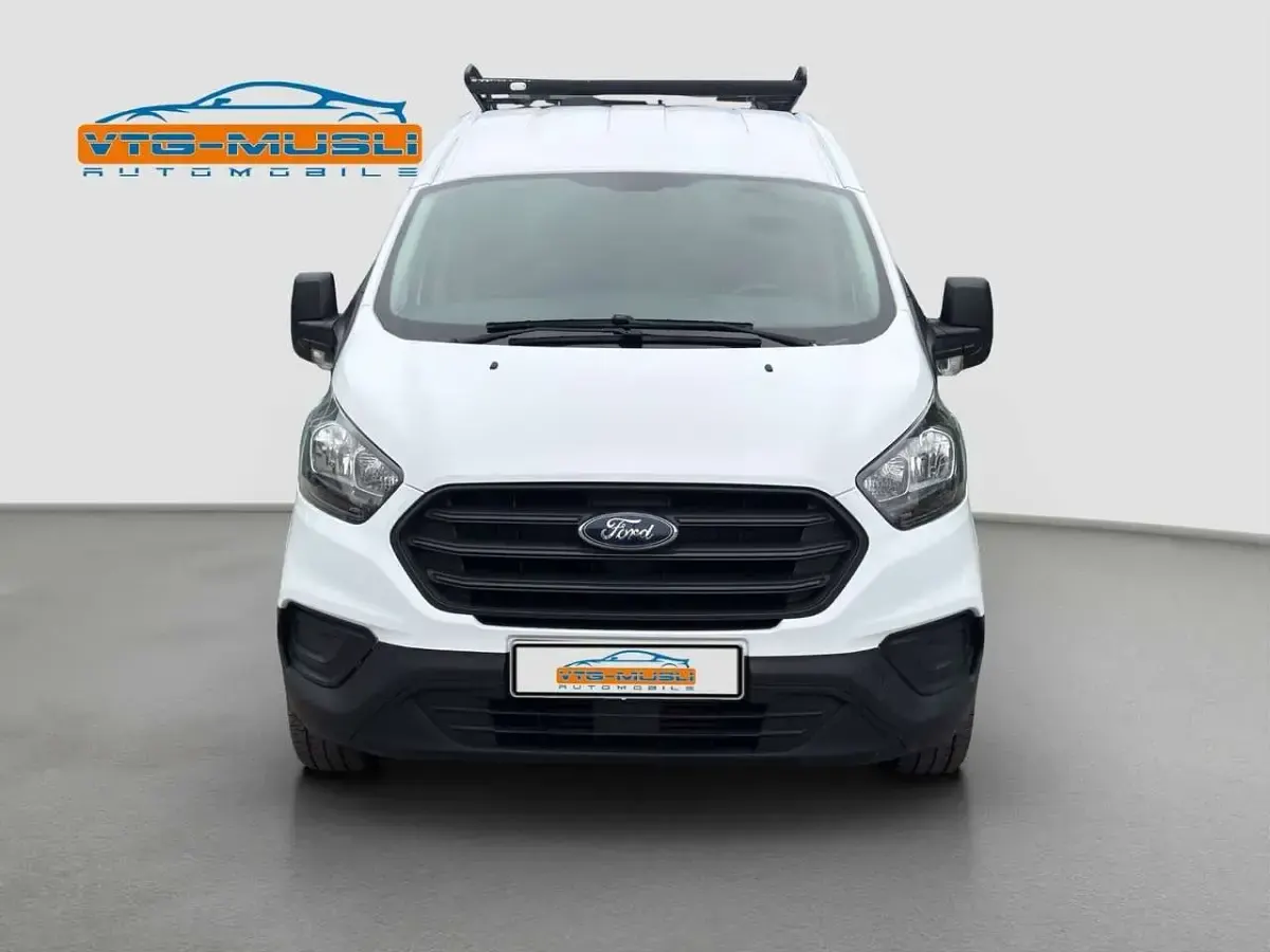 Gebraucht Ford Transit Custom 131 PS (96 kW) 2018 Frozen white Van