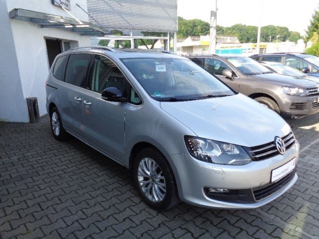 Gebraucht VW Sharan Style 140 PS (102 kW) 2012 Silber metallic Van / Kleinbus