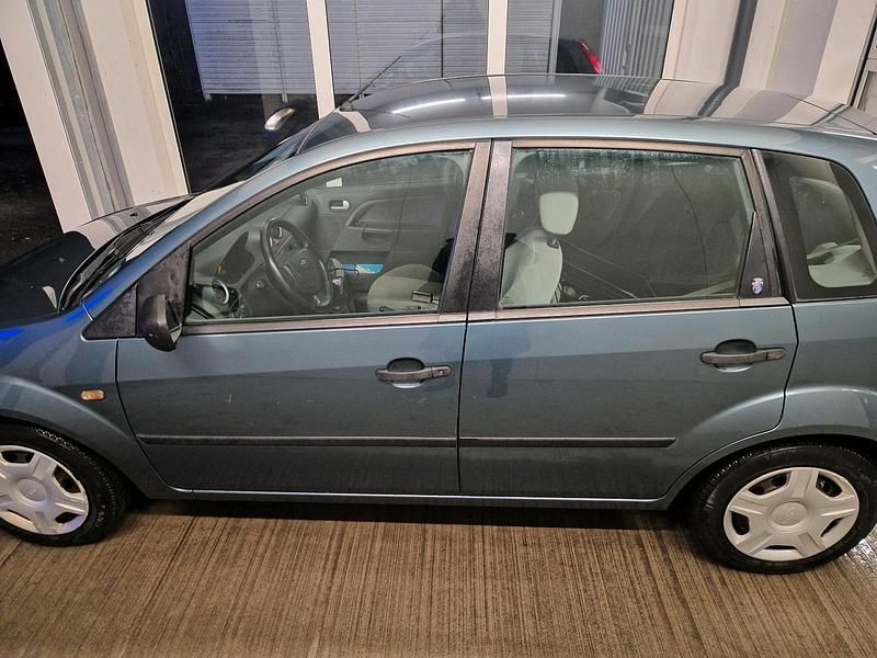 Gebraucht Ford Fiesta Ghia 2002 Kleinwagen