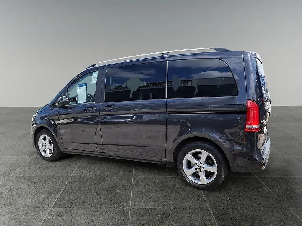 Gebraucht Mercedes V220 Edition 163 PS (119 kW) 2022 Graphitgrau Van / Kleinbus