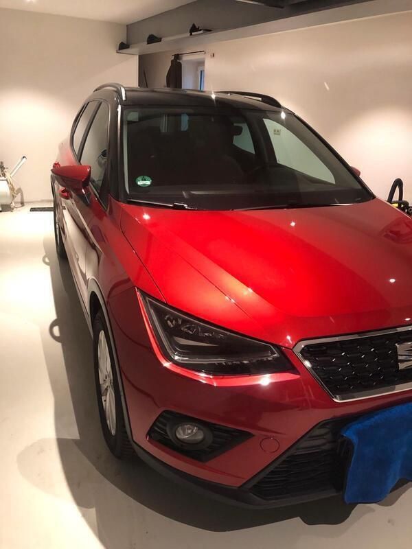 Rot Gebraucht 2019 Seat Arona SUV | 13.400 € (Teuer) - Bild 1/4