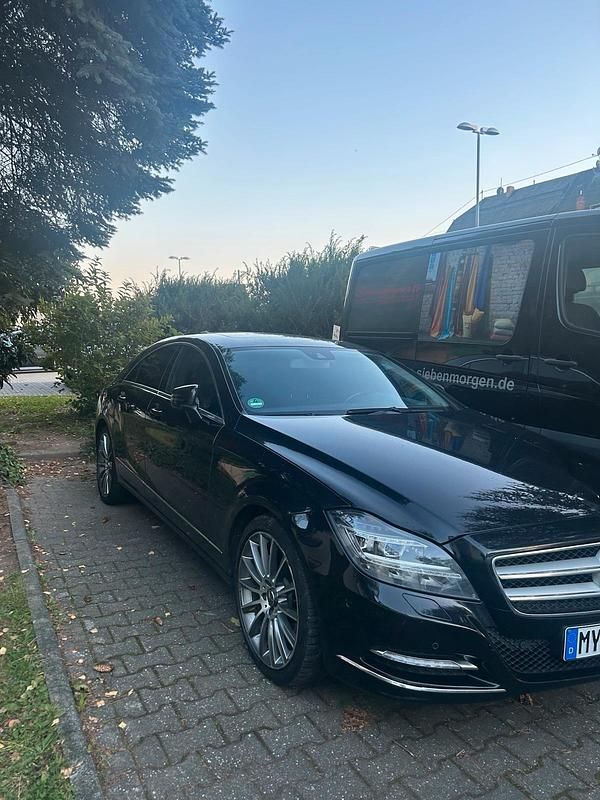 Schwarz Gebraucht 2013 Mercedes CLS350 Limousine | 15.499 € (Fairer Preis) - Bild 1/2