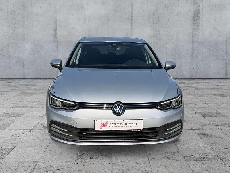 Gebraucht VW Golf VIII Move 110 PS (80 kW) 2023 Silber Limousine