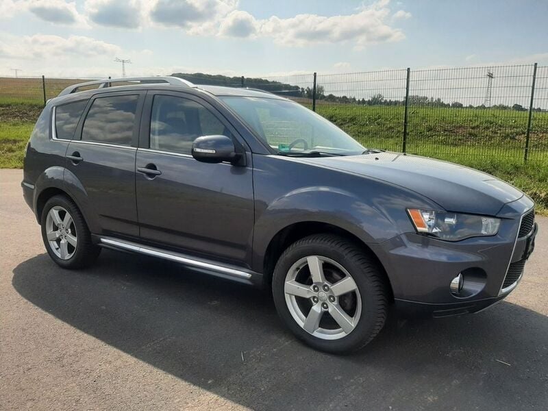 Gebraucht Mitsubishi Outlander Invite 156 PS (114 kW) 2010 Grau SUV