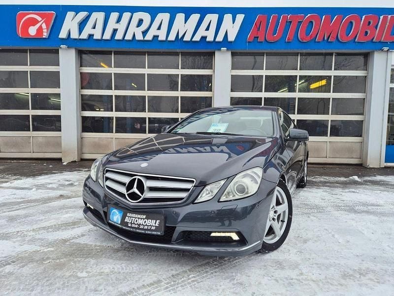Gebraucht Mercedes E350 292 PS (214 kW) 2010 Grau Coupé