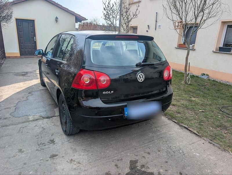 Gebraucht VW Golf V 75 PS (55 kW) 2004 Schwarz Kleinwagen