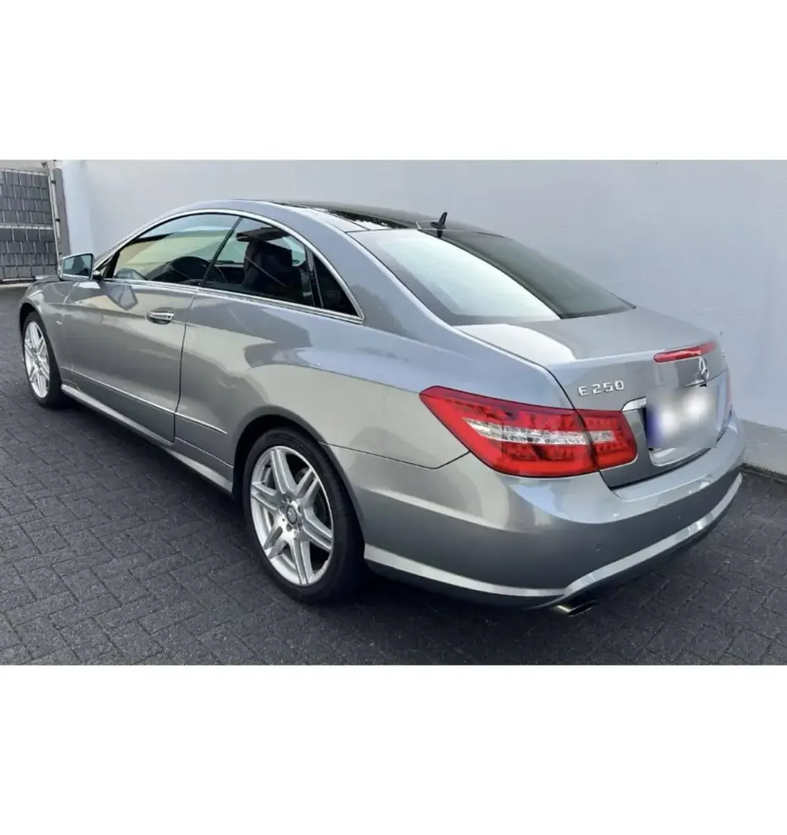 Gebraucht Mercedes E250 AMG line 204 PS (150 kW) 2012 Silber Coupé