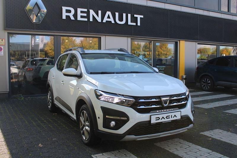 Arktisweiß Gebraucht 2023 Dacia Sandero Comfort Kleinwagen | 14.990 € (Fairer Preis) - Bild 1/4