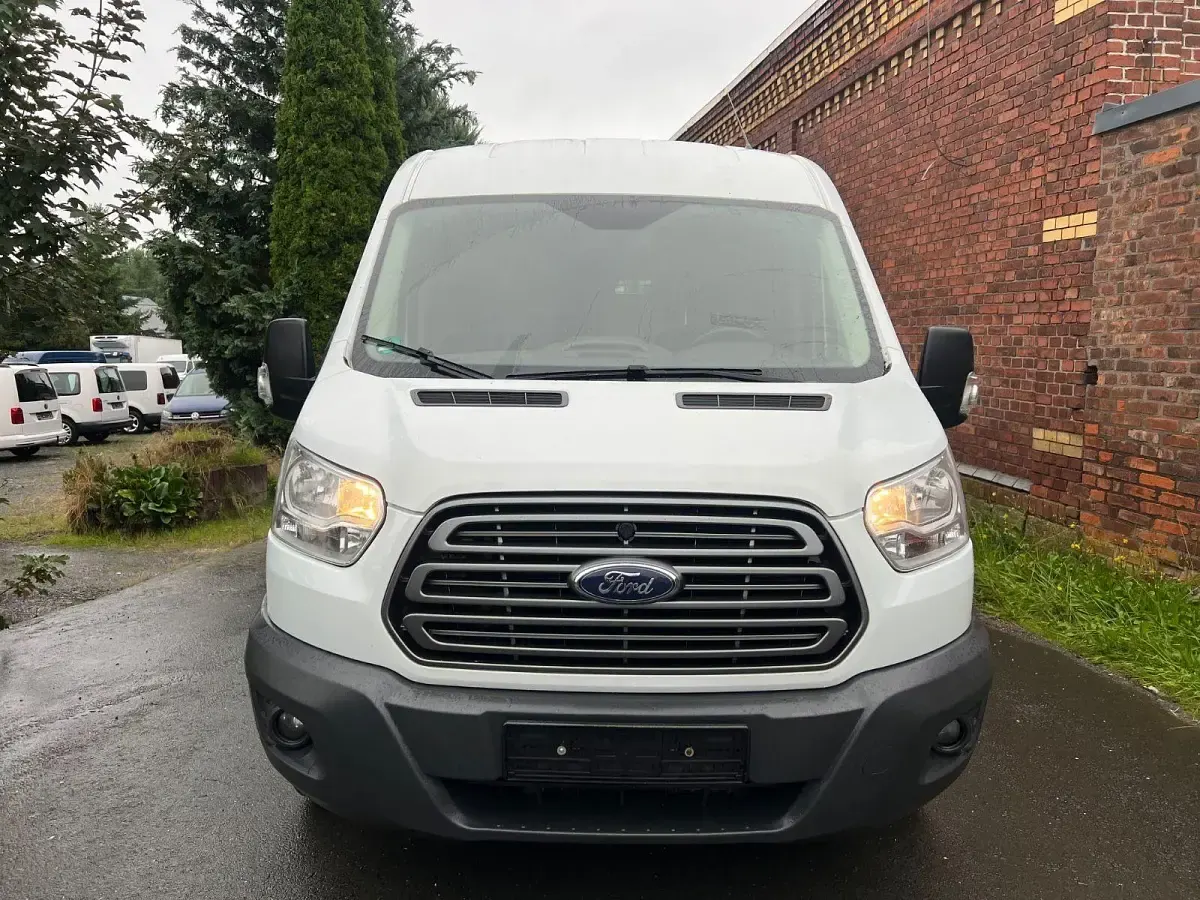 Gebraucht Ford Transit Trend 125 PS (91 kW) 2014 Weiß Limousine