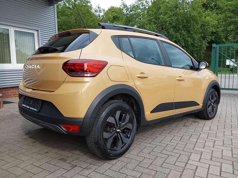 Neu Dacia Sandero Expression 91 PS (66 kW) 2025 Beige SUV
