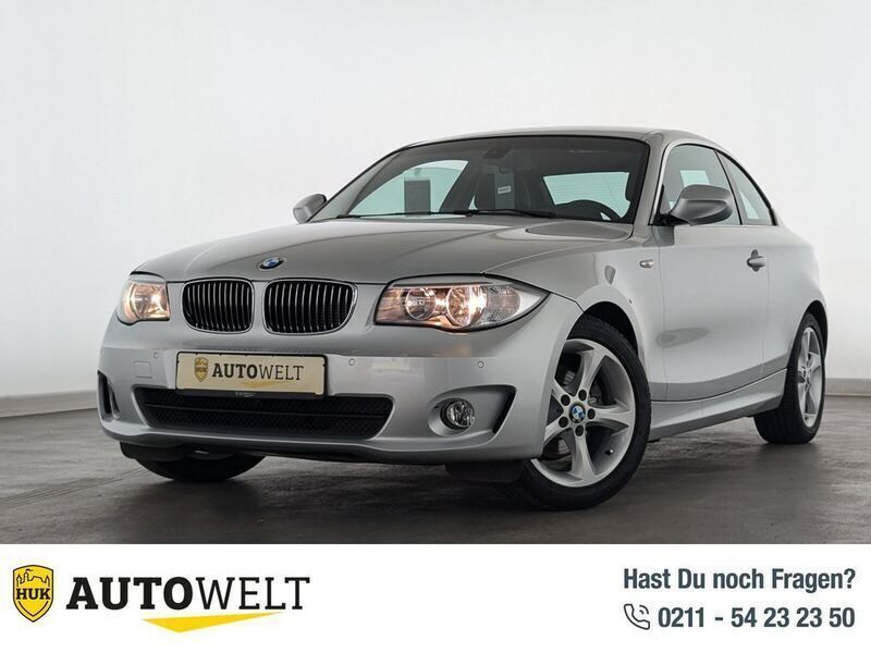 Silber Gebraucht 2013 BMW 120 Exclusive Kleinwagen | 20.460 € - Bild 1/4