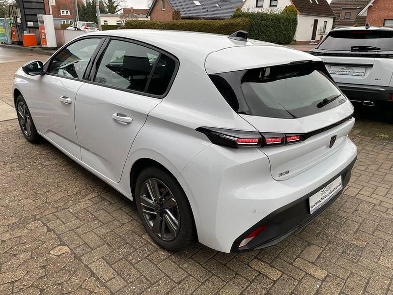 Gebraucht Peugeot 308 Active 131 PS (96 kW) 2024 Okenitweiss Limousine