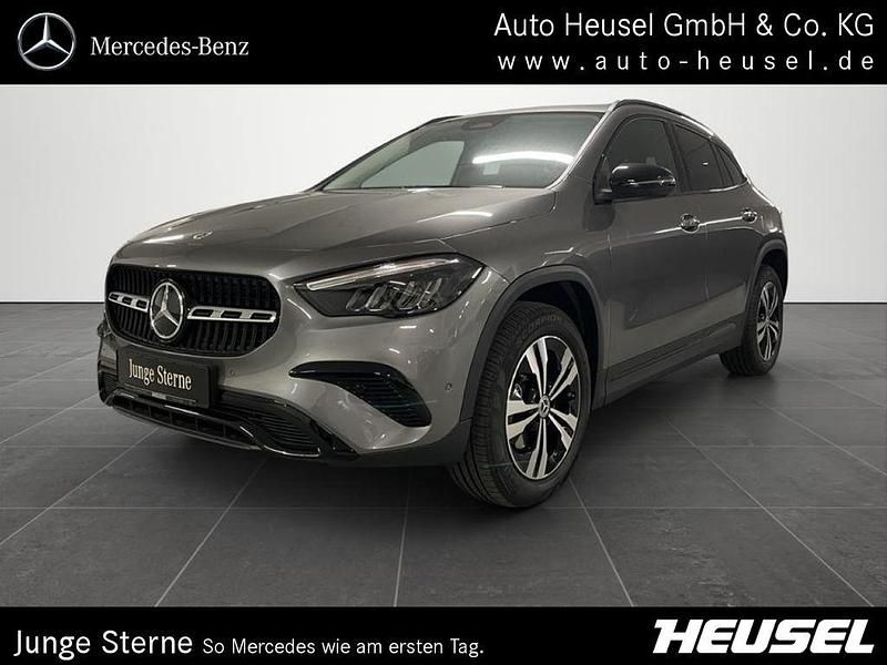 Metalliclack mountaingrau Gebraucht 2024 Mercedes GLA200 Progressive SUV | 37.390 € (Fairer Preis) - Bild 1/4