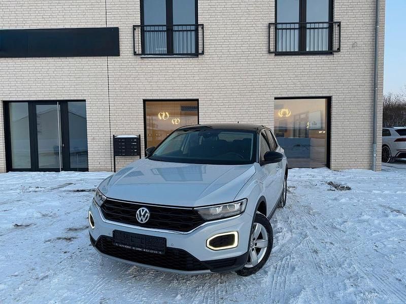Silber Gebraucht 2020 VW T-Roc Style SUV | 20.490 € (Guter Preis) - Bild 1/4