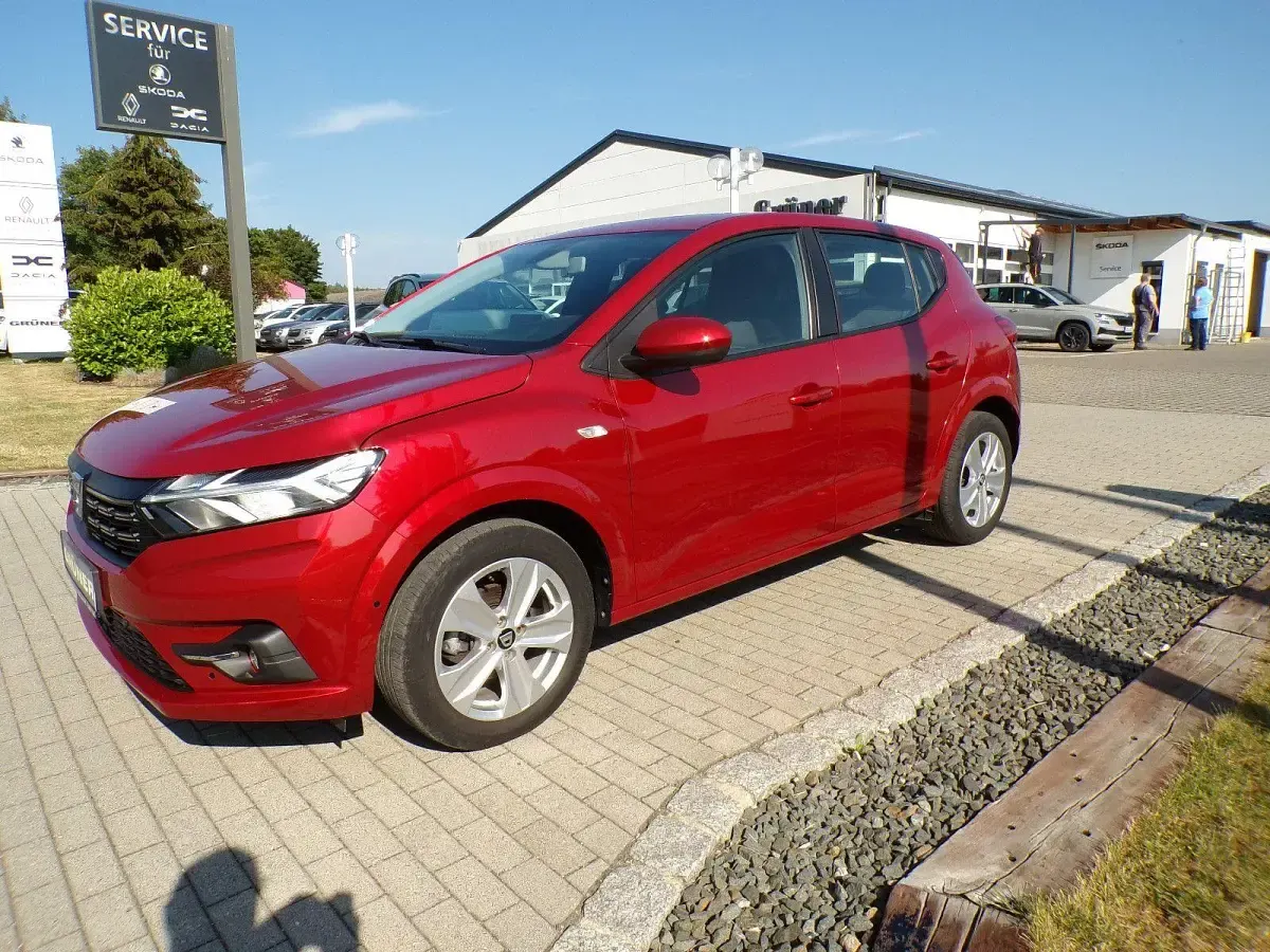 Gebraucht Dacia Sandero Comfort Plus 91 PS (66 kW) 2022 Rot Kleinwagen