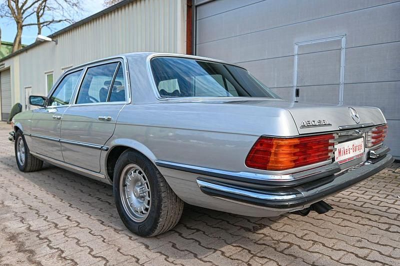 Gebraucht Mercedes 450 194 PS (142 kW) 1973 Astralsilber Limousine