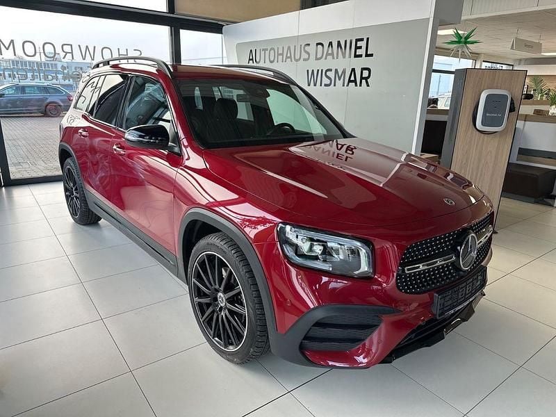 Gebraucht Mercedes GLB200 AMG line 150 PS (110 kW) 2020 Rot SUV