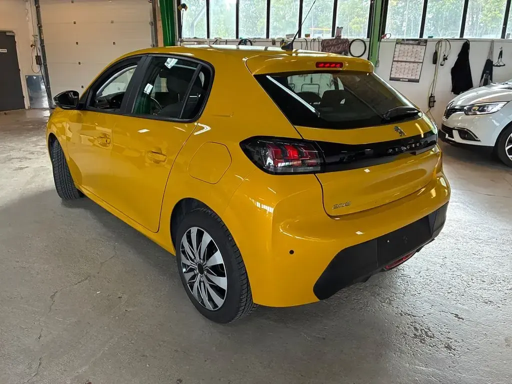 Gebraucht Peugeot 208 Active 75 PS (55 kW) 2022 Gelb Kleinwagen