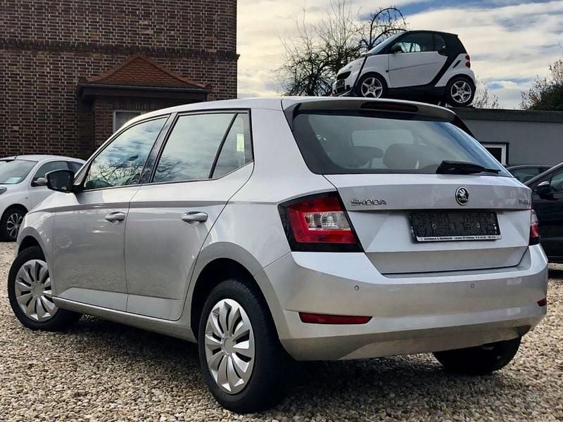 Gebraucht Skoda Fabia Cool Plus 60 PS (44 kW) 2020 Silber Kleinwagen