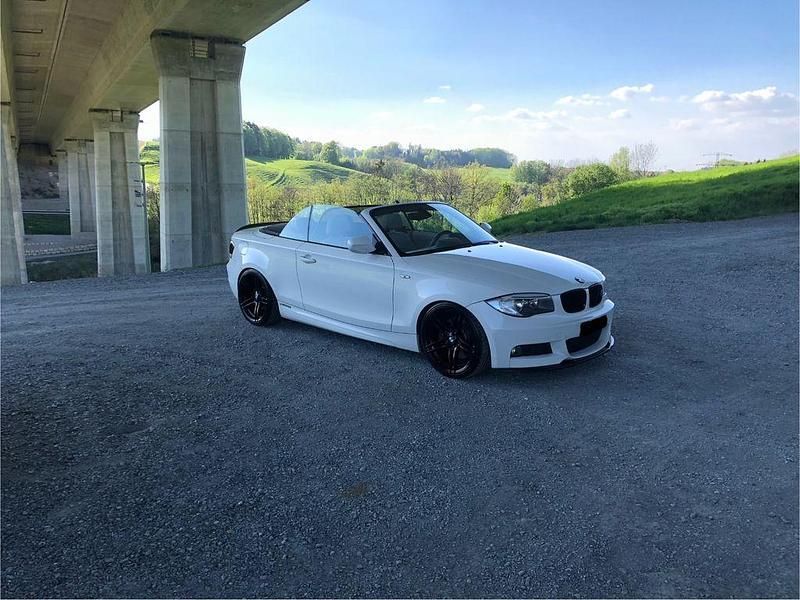 Gebraucht BMW 123 Cabriolet M Performance 250 PS (183 kW) 2011 Weiß Cabrio