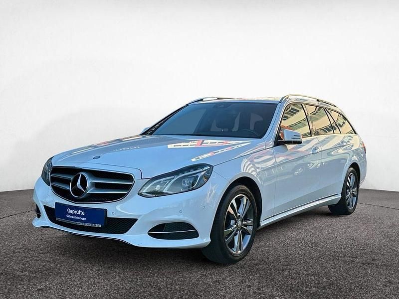 Weiß Gebraucht 2015 Mercedes 300 Avantgarde Limousine | 15.950 € (Fairer Preis) - Bild 1/4