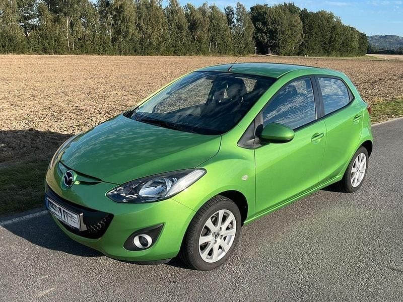 Grün Gebraucht 2012 Mazda 2 Edition Kleinwagen | 4.000 € (Guter Preis) - Bild 1/4