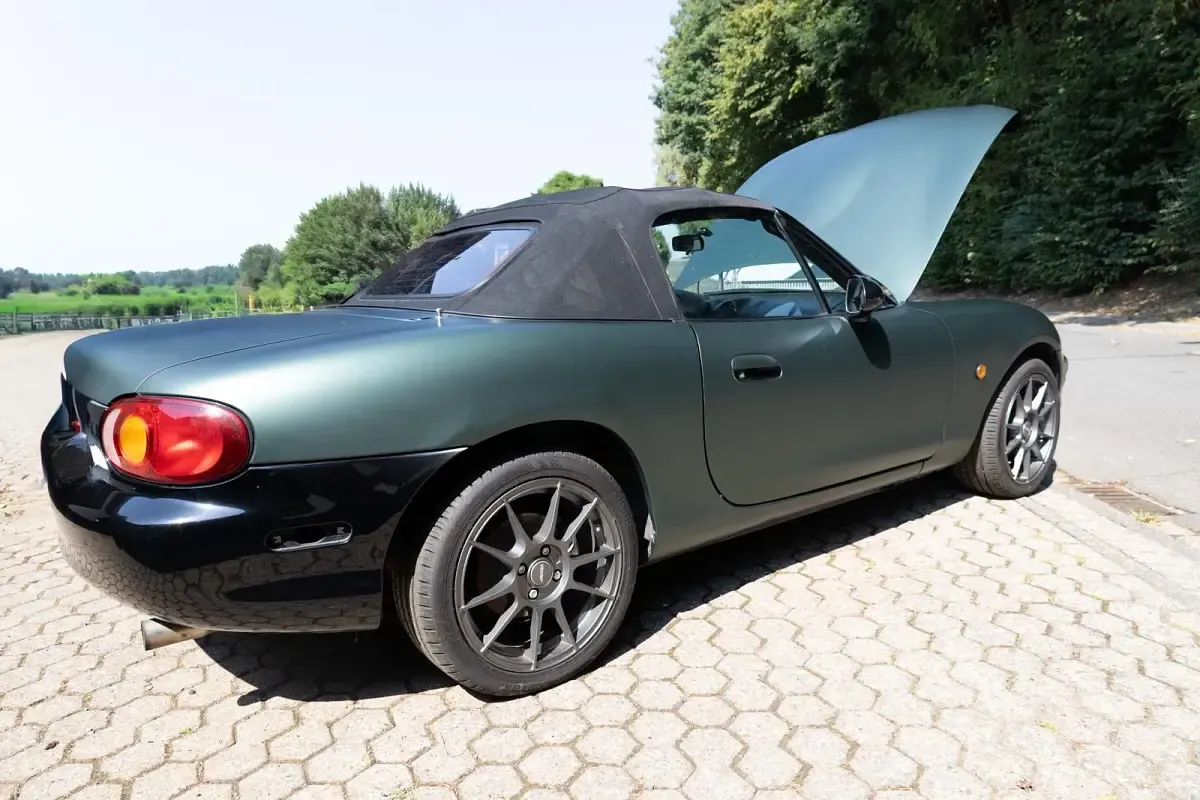 Gebraucht Mazda MX5 110 PS (80 kW) 1998 Schwarz Cabrio