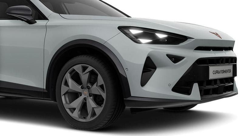 Gebraucht Cupra Formentor 150 PS (110 kW) 2025 Glacial weiß metallic (metallic) SUV