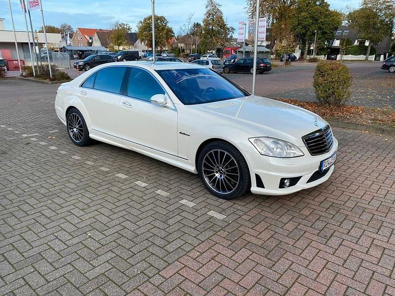 Weiß Gebraucht 2008 Mercedes S63 AMG AMG Limousine | 22.999 € - Bild 1/4