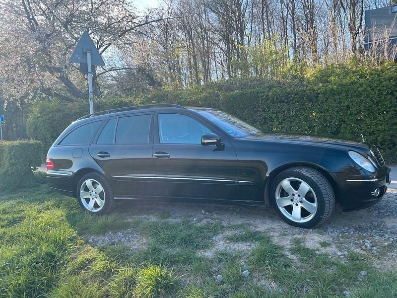 Gebraucht Mercedes 320 224 PS (164 kW) 2006 Schwarz Kombi
