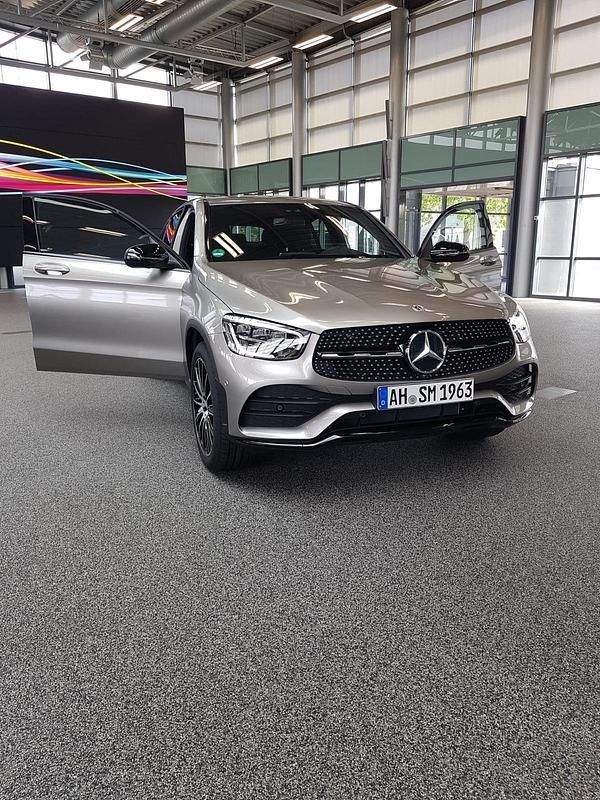 Silber Gebraucht 2022 Mercedes GLC220 AMG Coupé | 41.900 € (Guter Preis) - Bild 1/4