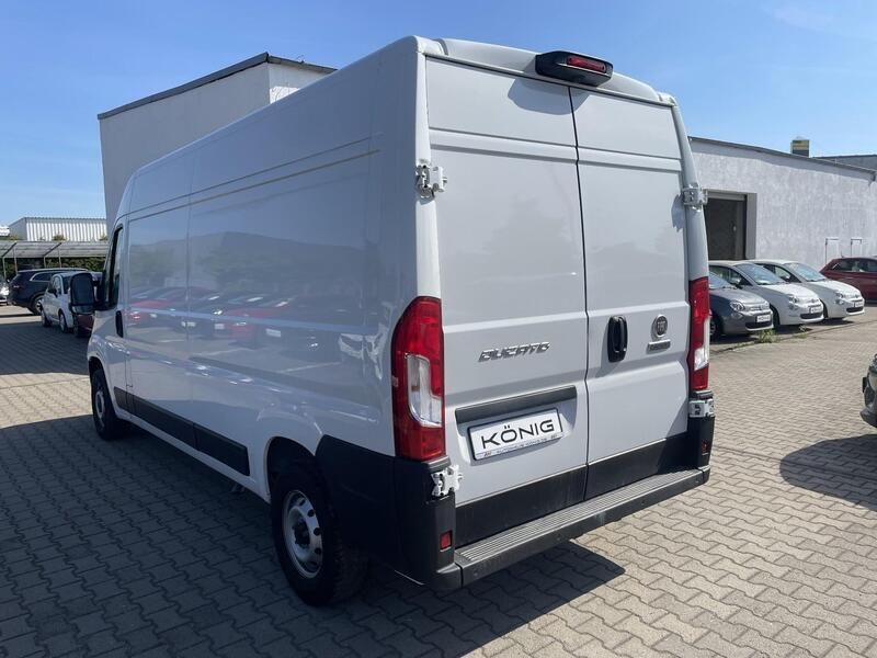 Gebraucht Fiat Ducato 140 PS (102 kW) 2023 Weiß Van