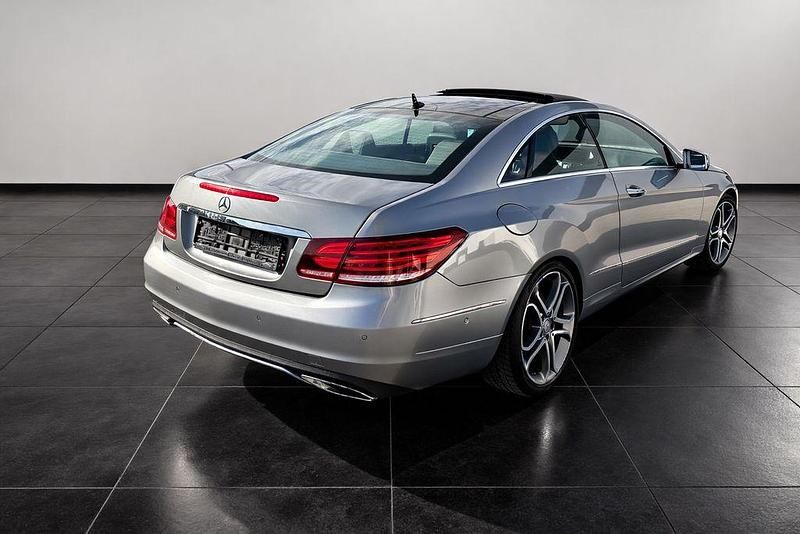 Gebraucht Mercedes E350 252 PS (185 kW) 2014 Silber Coupé
